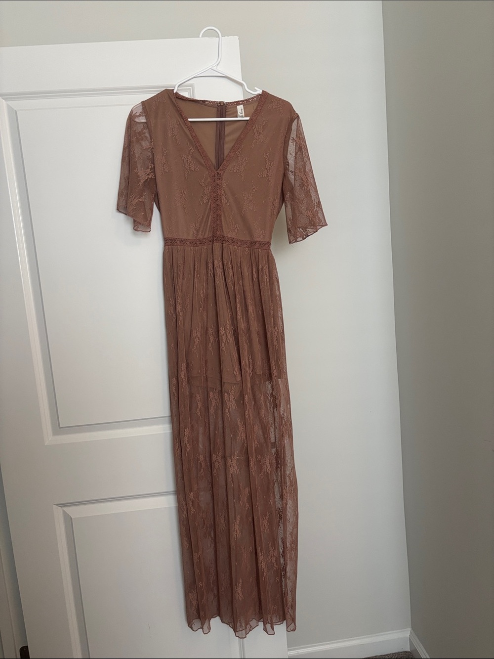 Love Lace V-Neck Maxi Dress in Mauve Brown